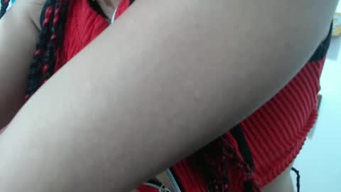 lilyjamesx online show from February 2025 08:00:01 PM