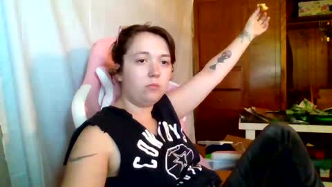 Snapshot of lilylovegood04 chatting on July 2026 07:23:01 PM lily online show from July 2026 07:23:01 PM