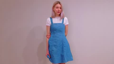 Snapshot of lilylumina_ chatting on December 2025 02:16:02 AM Lily online show from December 2025 02:16:02 AM