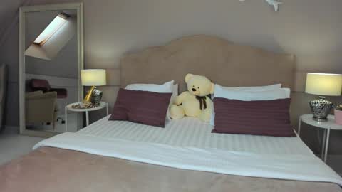 lilymyerss online show from December 2025 08:31:02 AM