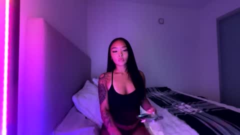 lilypowpow online show from December 2025 03:04:01 AM