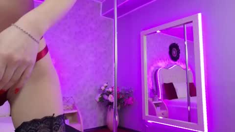 Snapshot of lilyrose_ chatting on March 2026 04:03:02 AM online show from March 2026 04:03:02 AM