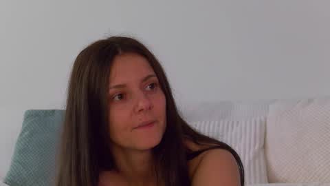 Lily online show from September 2025 01:55:01 PM