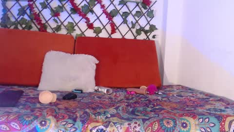 lilyspringfu online show from October 2025 02:24:02 PM