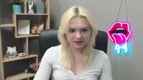 Lily online show from February 2026 07:42:02 AM
