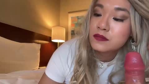 lilyxoxoxo online show from September 2025 10:44:02 PM