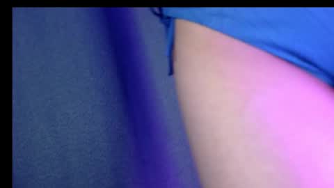 Snapshot of lilyxsky chatting on February 2025 03:26:01 PM LilyXSky online show from February 2025 03:26:01 PM