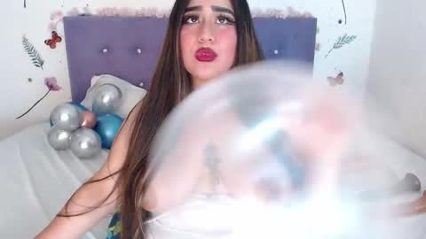 Lin  online show from April 2026 01:43:01 AM