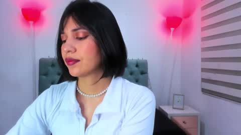  Lina Bedoya  online show from January 2025 11:43:01 AM