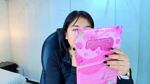  Lina Bedoya  online show from December 2025 11:37:01 AM