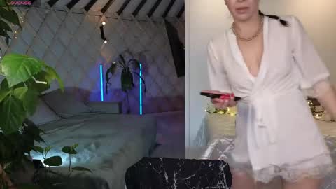 lina_flore online show from June 2026 09:18:01 PM