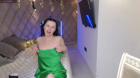 lina_flore online show from July 2026 10:11:01 PM