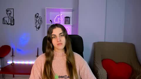 lina_fox12 online show from December 2025 01:20:01 PM