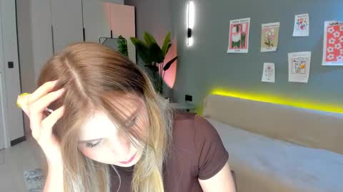 Lina online show from March 2026 01:29:02 PM