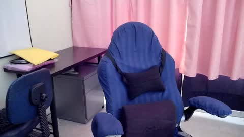 Lina Mara99 online show from December 2025 06:15:01 PM