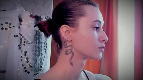 Lina -  online show from February 2025 10:36:02 AM