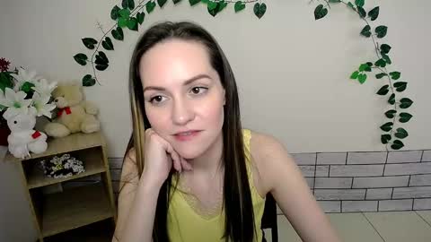 Lina online show from January 2025 09:47:01 AM