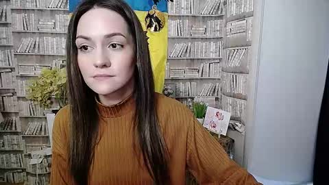 Lina online show from October 2025 07:20:02 AM