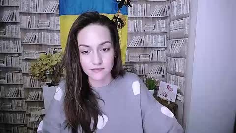 Lina online show from October 2025 08:40:01 AM