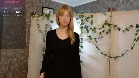 Lina online show from May 2026 08:27:01 PM