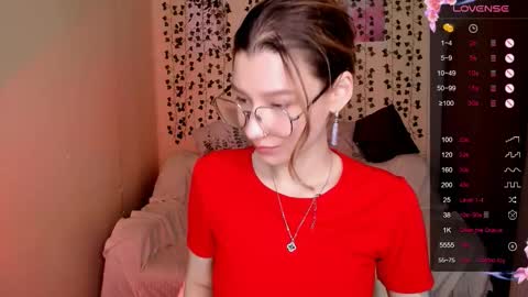 Lina online show from November 2025 07:12:01 AM