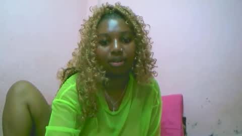 linah1123 online show from November 2025 10:31:01 PM