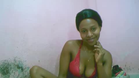 Snapshot of linah1123 chatting on February 2026 01:59:02 AM linah1123 online show from February 2026 01:59:02 AM