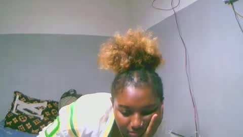 Snapshot of linah1123 chatting on February 2026 07:34:02 AM linah1123 online show from February 2026 07:34:02 AM