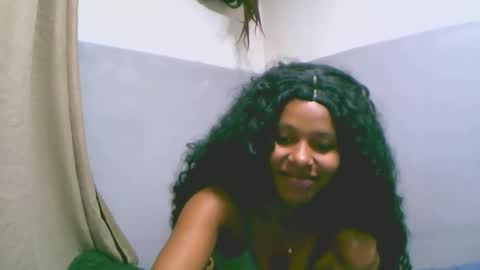 Snapshot of linah1123 chatting on February 2026 06:10:02 AM linah1123 online show from February 2026 06:10:02 AM