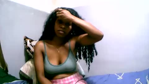 Snapshot of linah1123 chatting on February 2026 11:01:02 PM linah1123 online show from February 2026 11:01:02 PM