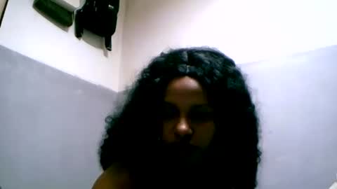 Snapshot of linah1123 chatting on February 2026 06:59:02 AM linah1123 online show from February 2026 06:59:02 AM