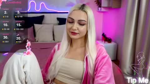 I am Lina online show from October 2025 02:29:01 PM