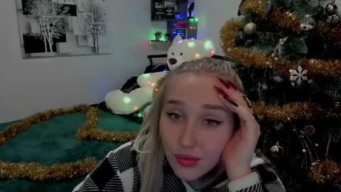 Snapshot of linatruly chatting on December 2024 02:43:02 AM Lina online show from December 2024 02:43:02 AM