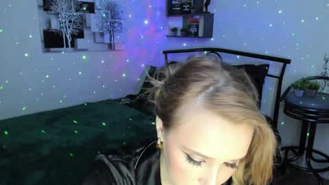 Snapshot of linatruly chatting on January 2025 09:32:01 PM Lina online show from January 2025 09:32:01 PM