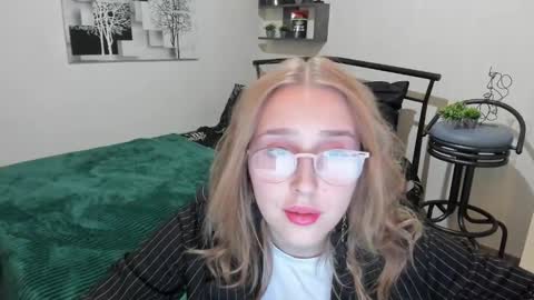 Snapshot of linatruly chatting on January 2025 09:05:01 PM Lina online show from January 2025 09:05:01 PM