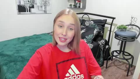 Snapshot of linatruly chatting on January 2025 03:18:01 PM Lina online show from January 2025 03:18:01 PM