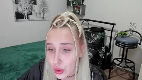 Snapshot of linatruly chatting on February 2025 08:51:02 PM Lina online show from February 2025 08:51:02 PM