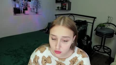 Snapshot of linatruly chatting on February 2025 12:43:01 AM Lina online show from February 2025 12:43:01 AM