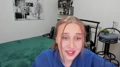 Snapshot of linatruly chatting on March 2025 11:22:01 PM Lina online show from March 2025 11:22:01 PM