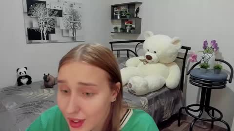 Snapshot of linatruly chatting on March 2025 09:15:02 PM Lina online show from March 2025 09:15:02 PM