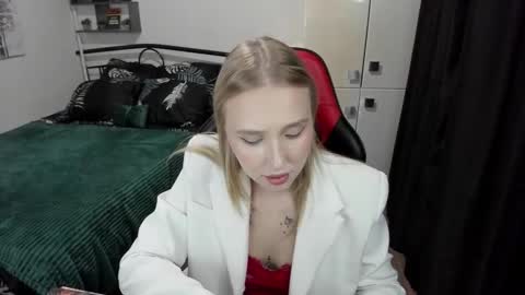 Snapshot of linatruly chatting on September 2025 09:58:02 PM Lina online show from September 2025 09:58:02 PM