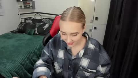 Snapshot of linatruly chatting on September 2025 09:39:02 PM Lina online show from September 2025 09:39:02 PM