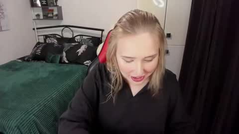 Snapshot of linatruly chatting on September 2025 10:01:02 PM Lina online show from September 2025 10:01:02 PM