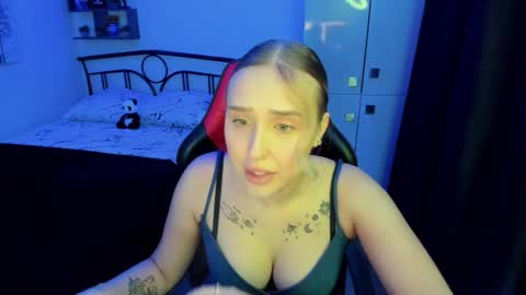 Snapshot of linatruly chatting on October 2025 09:50:02 PM Lina online show from October 2025 09:50:02 PM