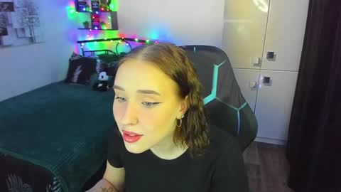 Lina online show from February 2026 10:32:01 PM