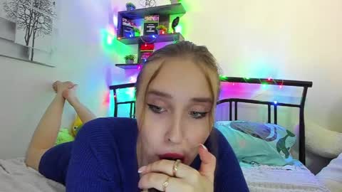 Lina online show from March 2026 10:53:01 PM