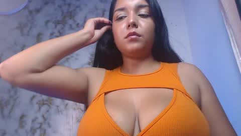 Snapshot of lincy_honeyy chatting on June 2026 05:14:01 AM lincy_honeyy online show from June 2026 05:14:01 AM