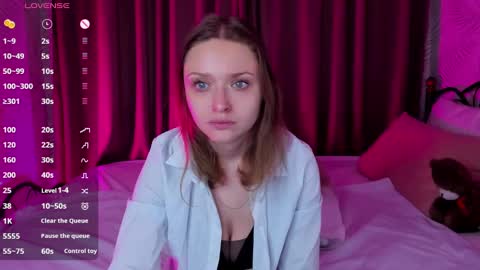 Snapshot of linda__bryant chatting on December 2024 12:40:02 AM Linda GMT2 Mon Tu Fri Sa Su 0300am-1000 am online show from December 2024 12:40:02 AM