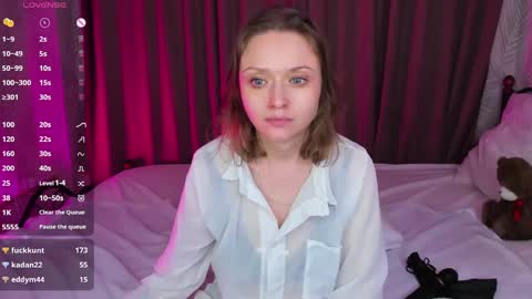 Snapshot of linda__bryant chatting on February 2025 02:53:01 AM Linda GMT2 Mon Tu Fri Sa Su 0300am-1000 am online show from February 2025 02:53:01 AM