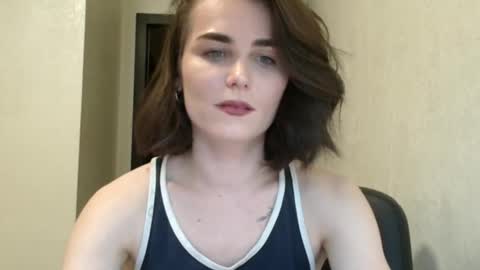 Snapshot of linda_aa chatting on May 2026 07:20:01 PM Linda online show from May 2026 07:20:01 PM